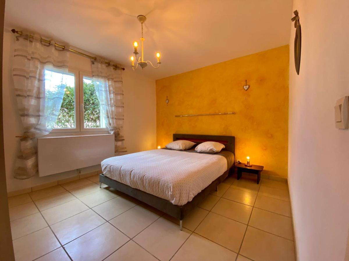 Gite Romarin Avec Spa Saint-Jean-de-Barrou Exterior foto